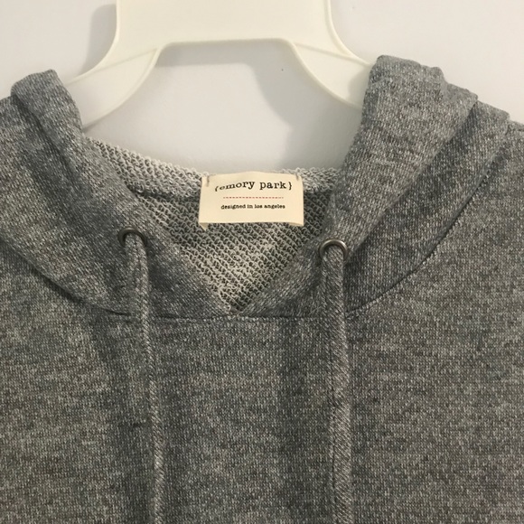 SLEEVELESS HOODIE - Picture 3 of 6